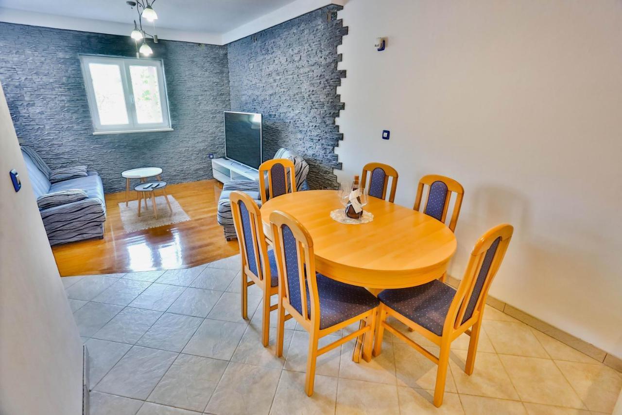 Apartments Lenka スティヴァン エクステリア 写真