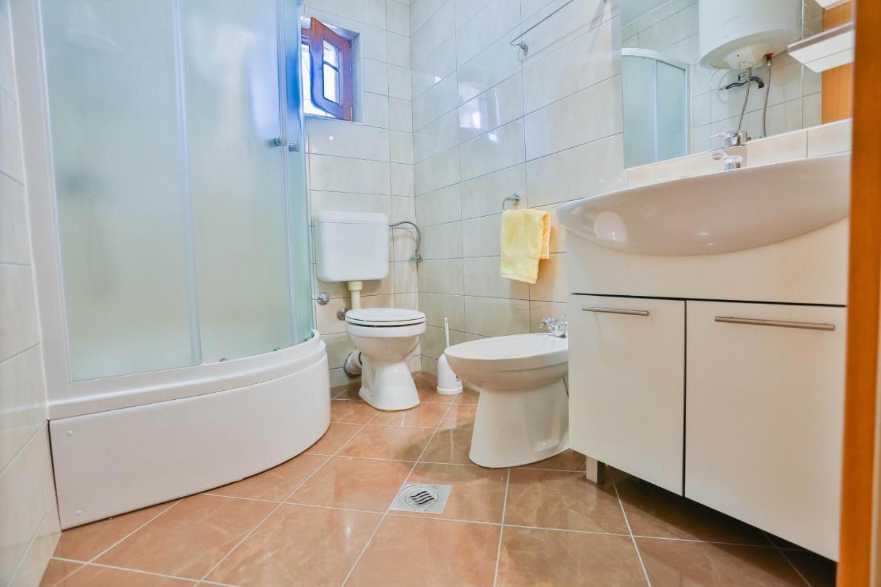 Apartments Lenka スティヴァン エクステリア 写真
