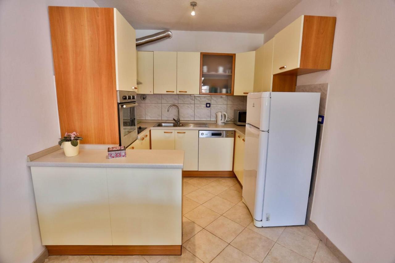 Apartments Lenka スティヴァン エクステリア 写真