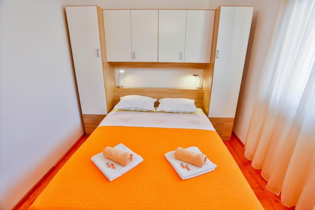 Apartments Lenka スティヴァン エクステリア 写真