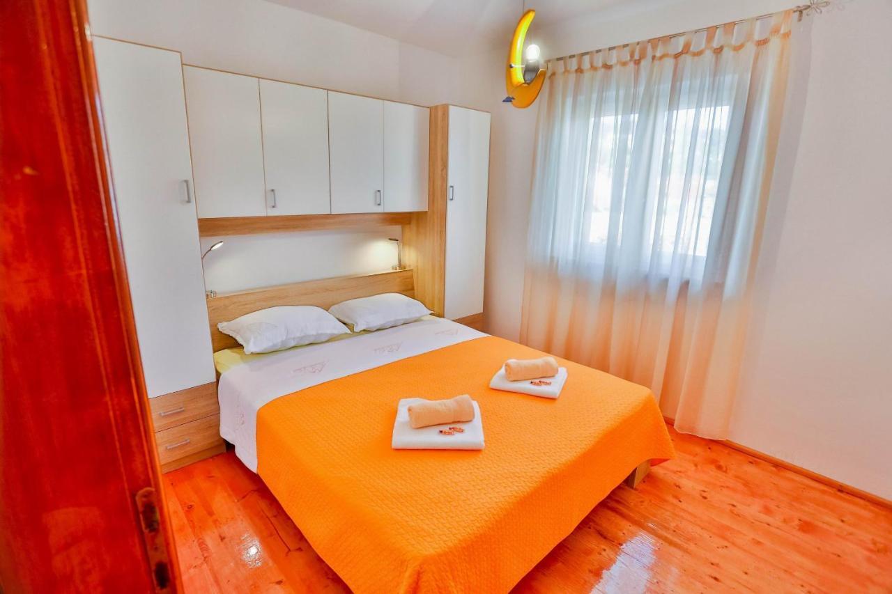 Apartments Lenka スティヴァン エクステリア 写真