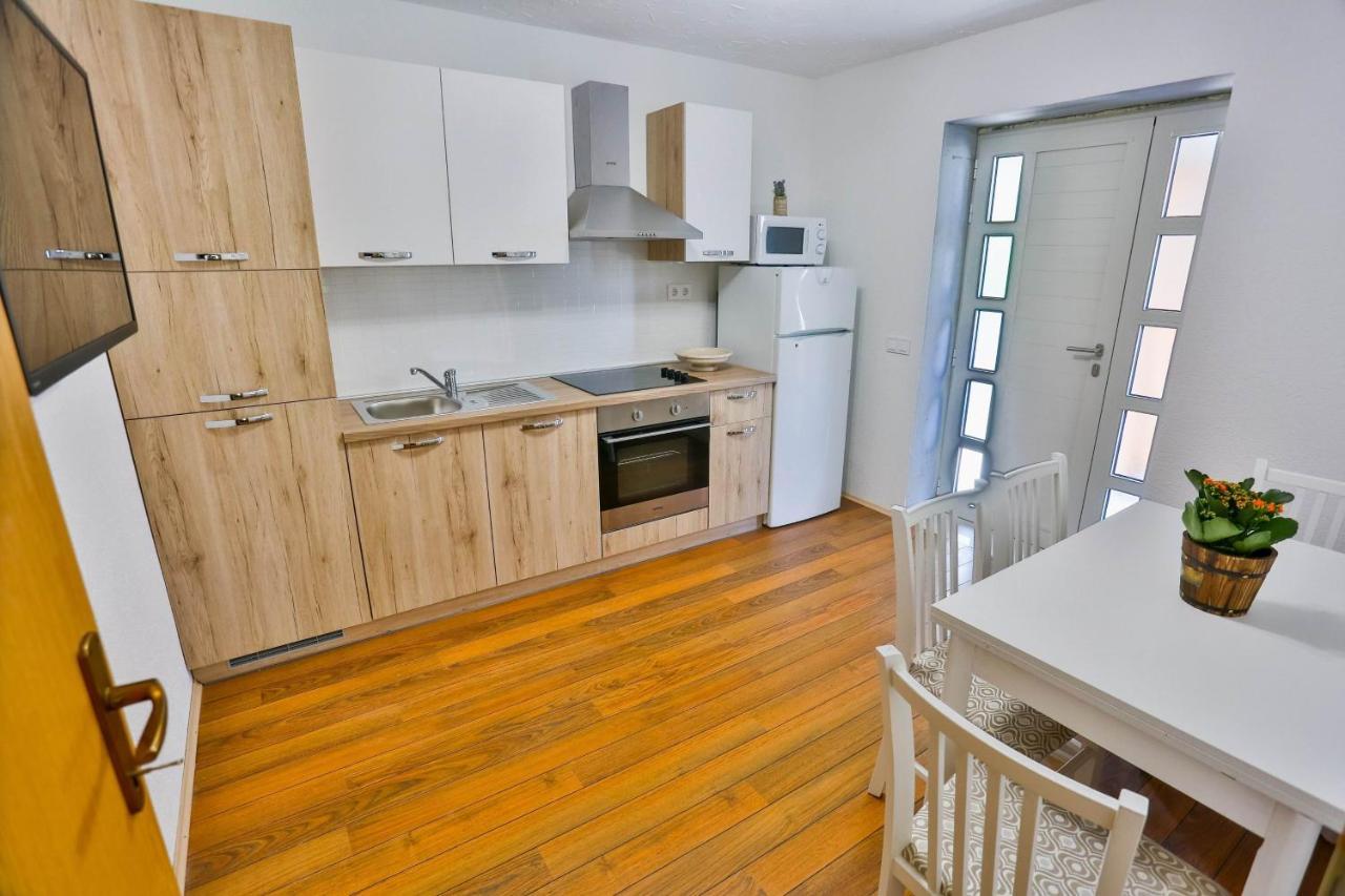 Apartments Lenka スティヴァン エクステリア 写真
