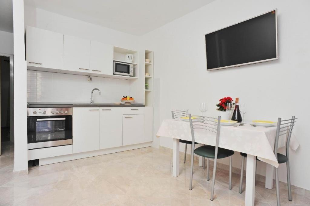 Apartments Lenka スティヴァン 部屋 写真