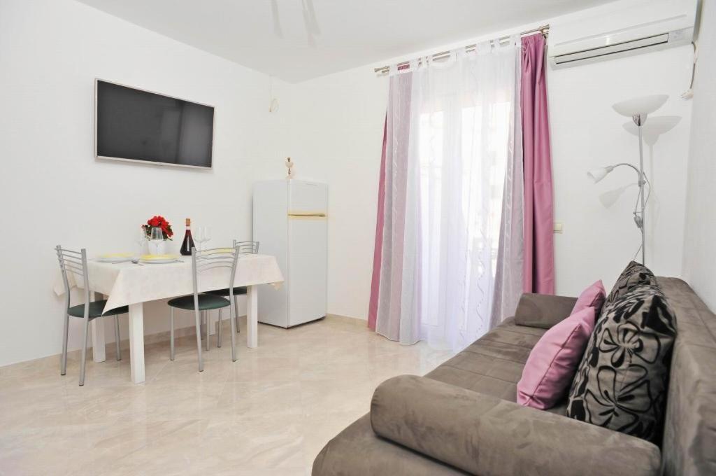 Apartments Lenka スティヴァン 部屋 写真